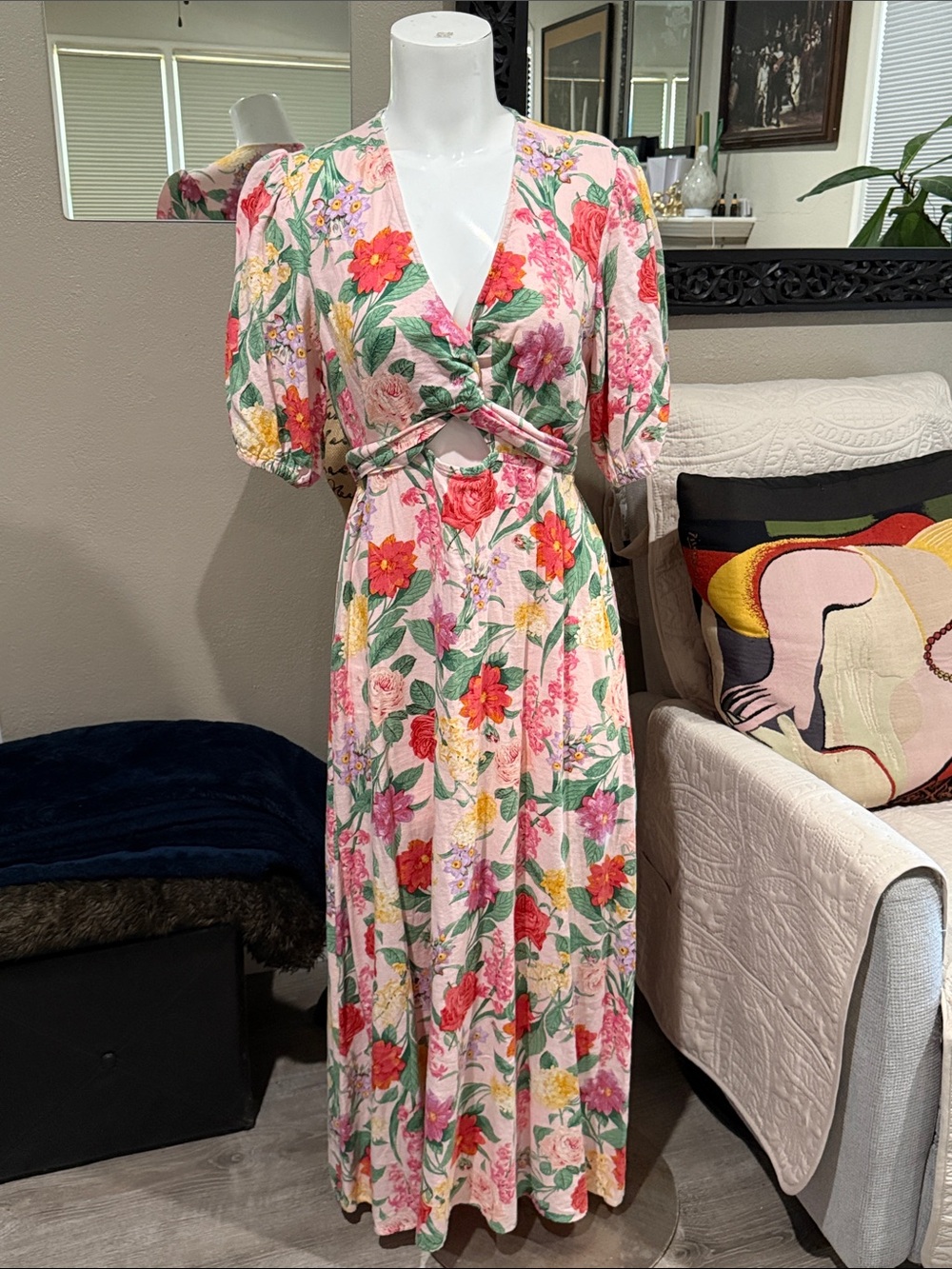 Old Navy Pink Floral Twist-Front Maxi Dress